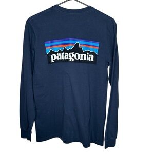 Patagonia men’s long sleeve logo shirt small
